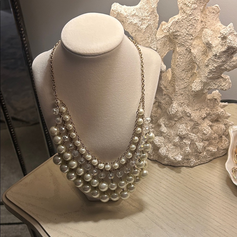 Elegant Pearl Necklace